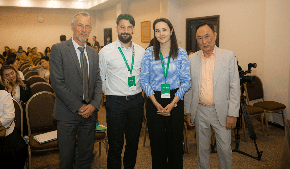 Horiba et une délégation kazakhstanaise